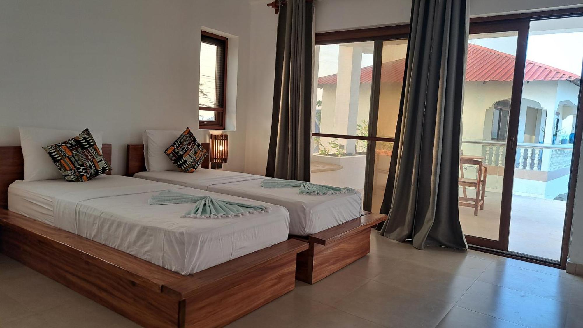 Aluna Beach Apartments Nungwi Room photo